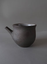 Load image into Gallery viewer, オリジナルふたなし急須(焦げ茶色) - TEA FACTORY GEN