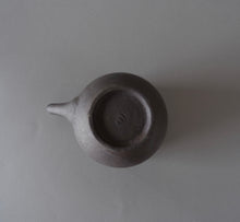 Load image into Gallery viewer, オリジナルふたなし急須(焦げ茶色) - TEA FACTORY GEN